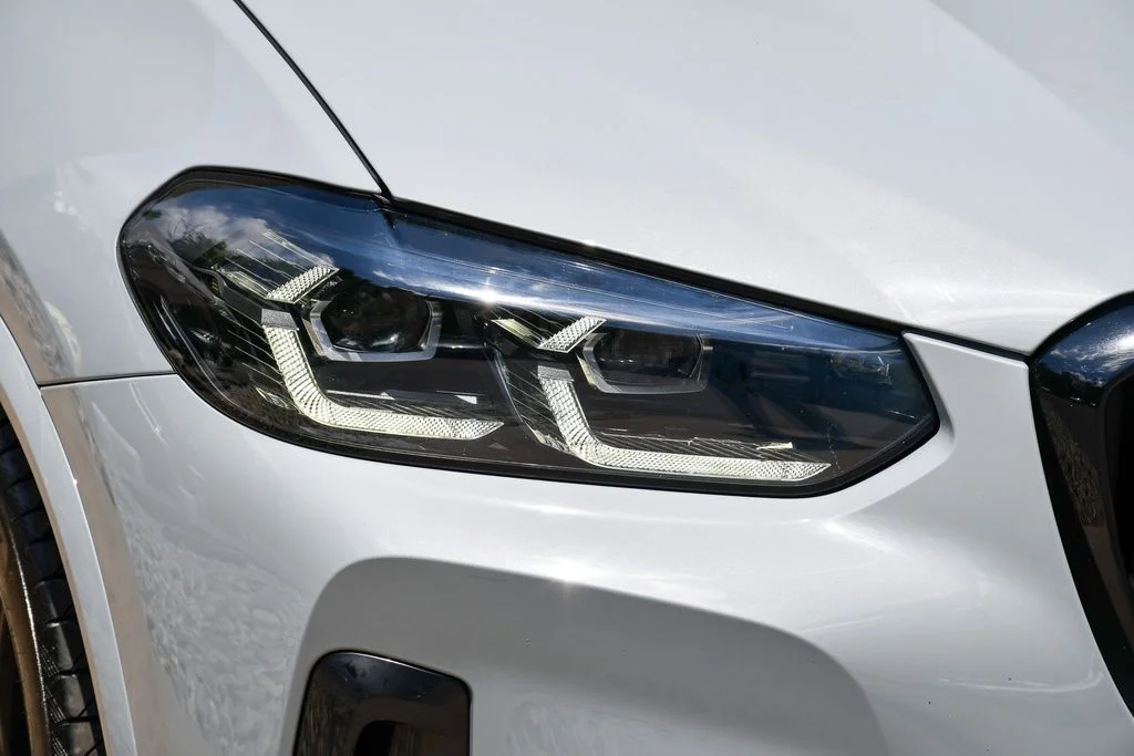 Used 2023 Gray BMW xDrive30i image 10
