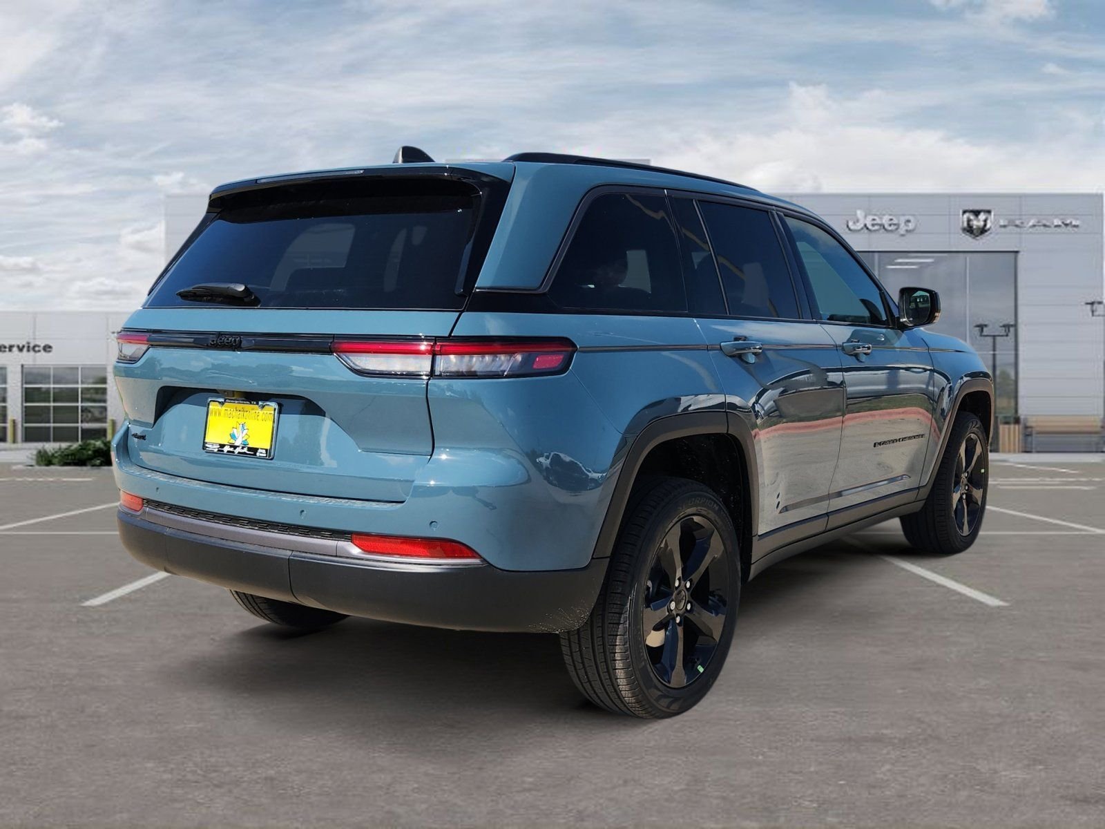 New 2026 Steel Blue Exterior Paint Jeep Limited image 5
