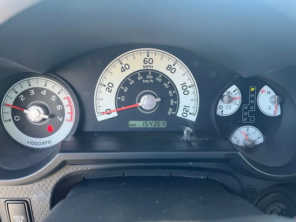 Used 2013 White Toyota Base image 12