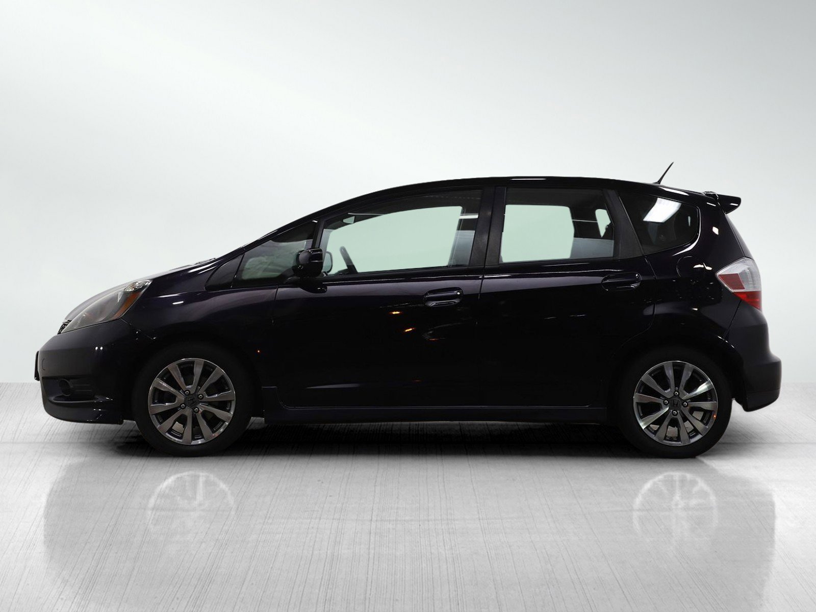 Used 2013 Honda Fit Sport with VIN JHMGE8H59DC061008 for sale in Wayzata, Minnesota