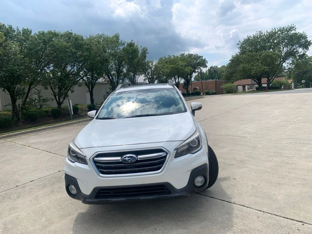 Used 2019 White Subaru 2.5i image 2