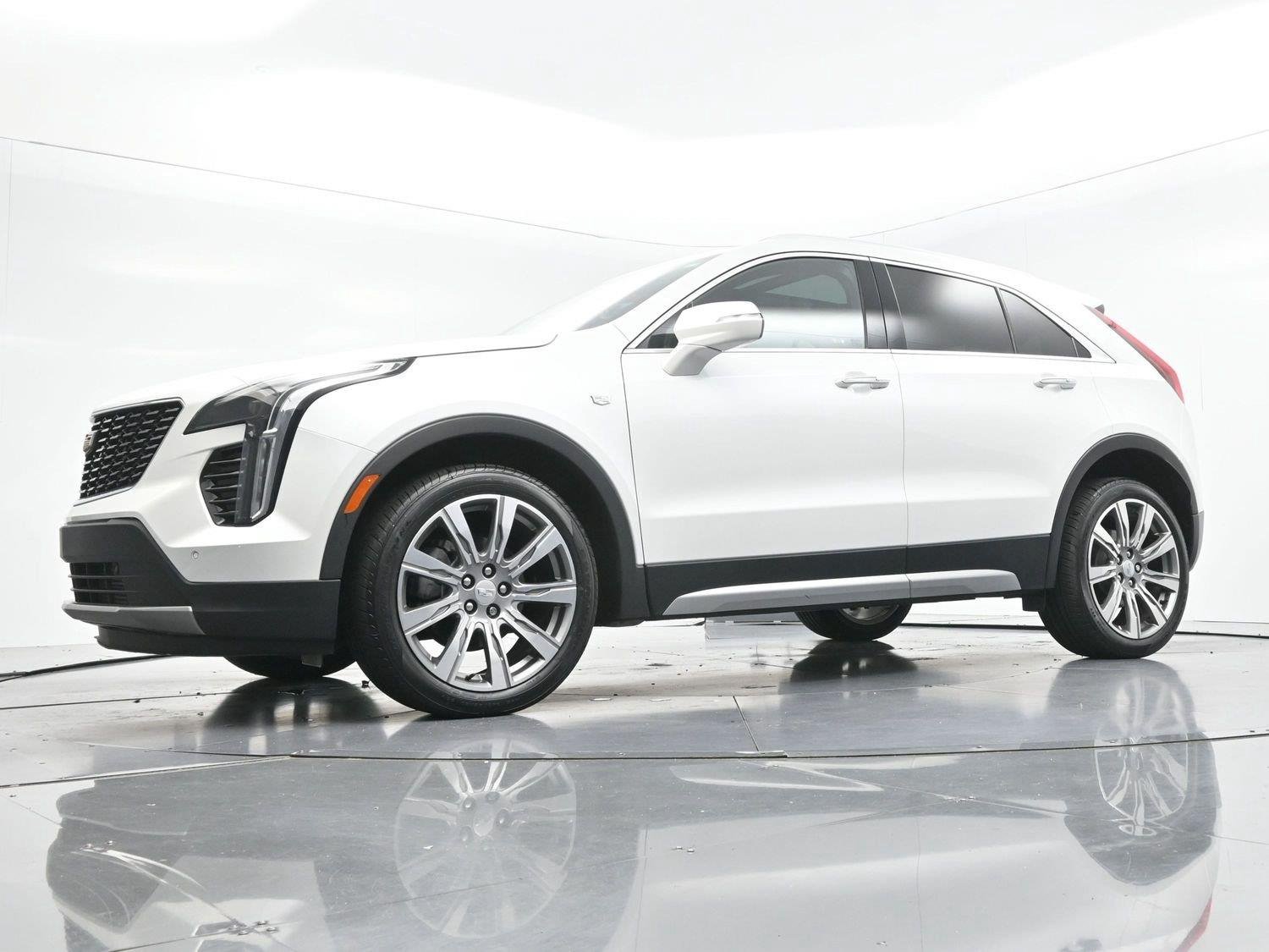 Used 2023 CRYSTAL WHITE TRICOAT Cadillac AWD Premium Luxury image 49