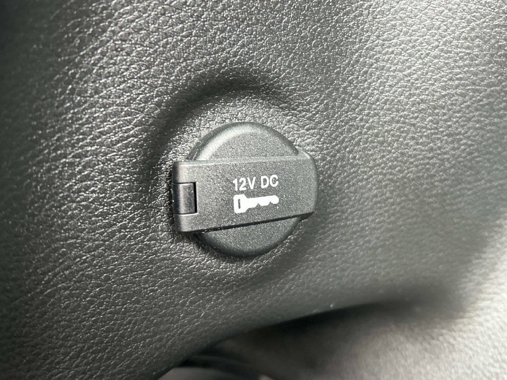 Used 2023 Gray Jeep Latitude Lux image 14