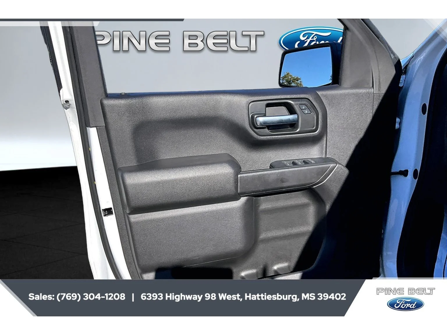Used 2024 Summit White Chevrolet Work Truck image 18