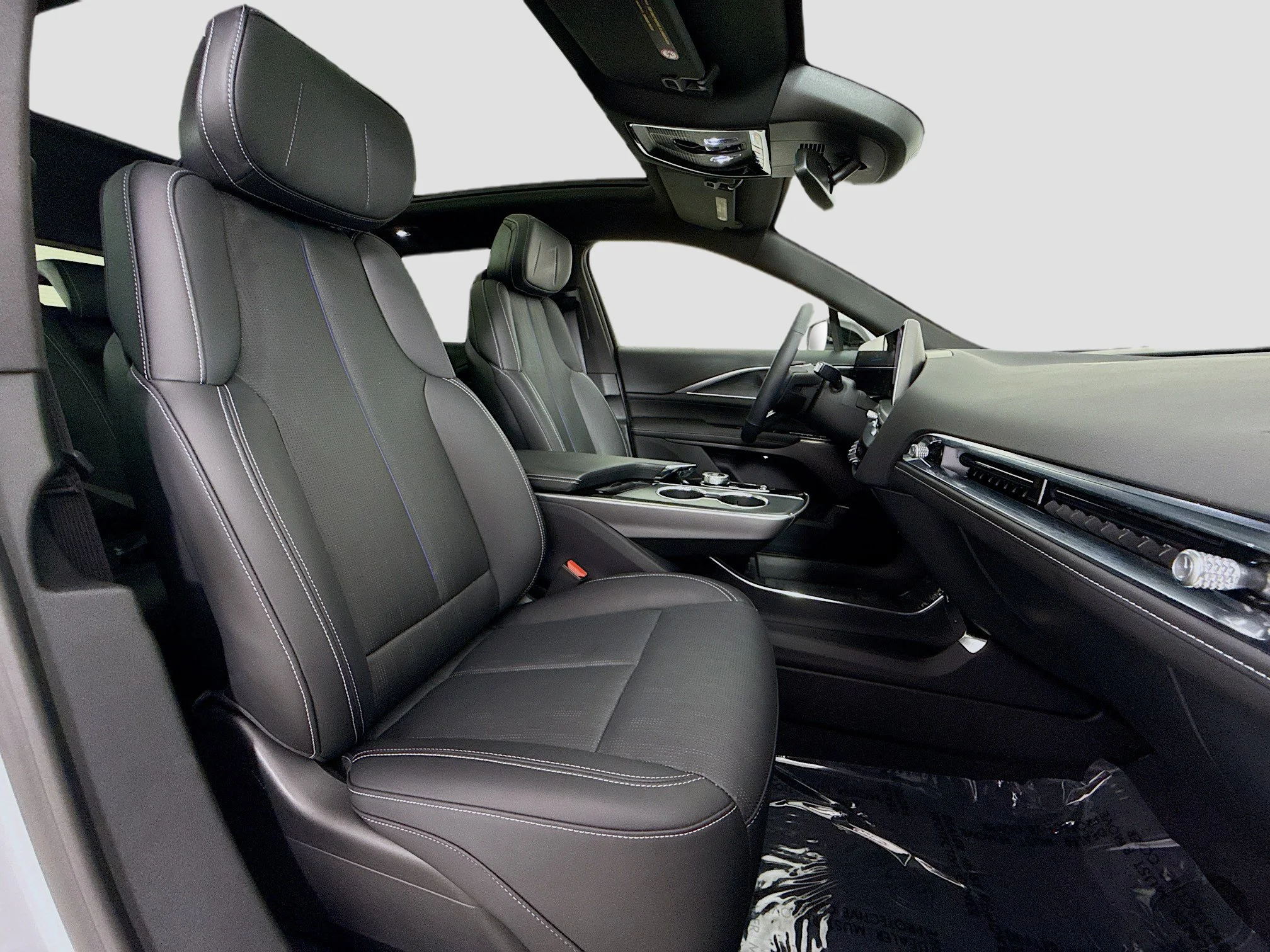 Used 2025 Crystal White Tricoat Cadillac Sport 1 image 32