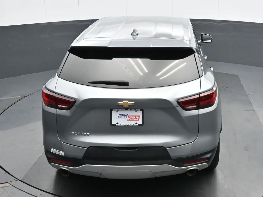 Used 2025 Gray Chevrolet LT image 20