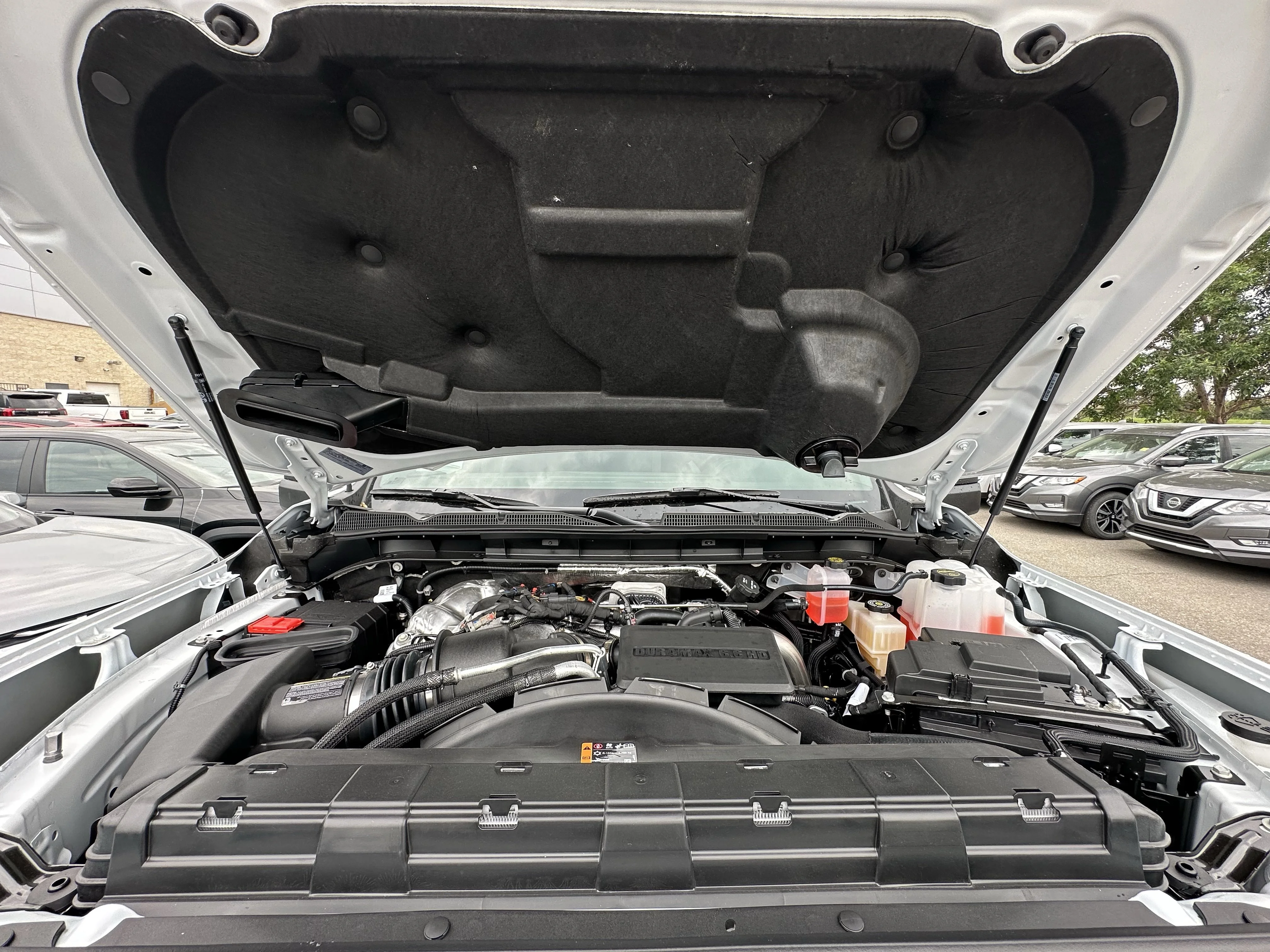 New 2026 Summit White GMC SLE image 7