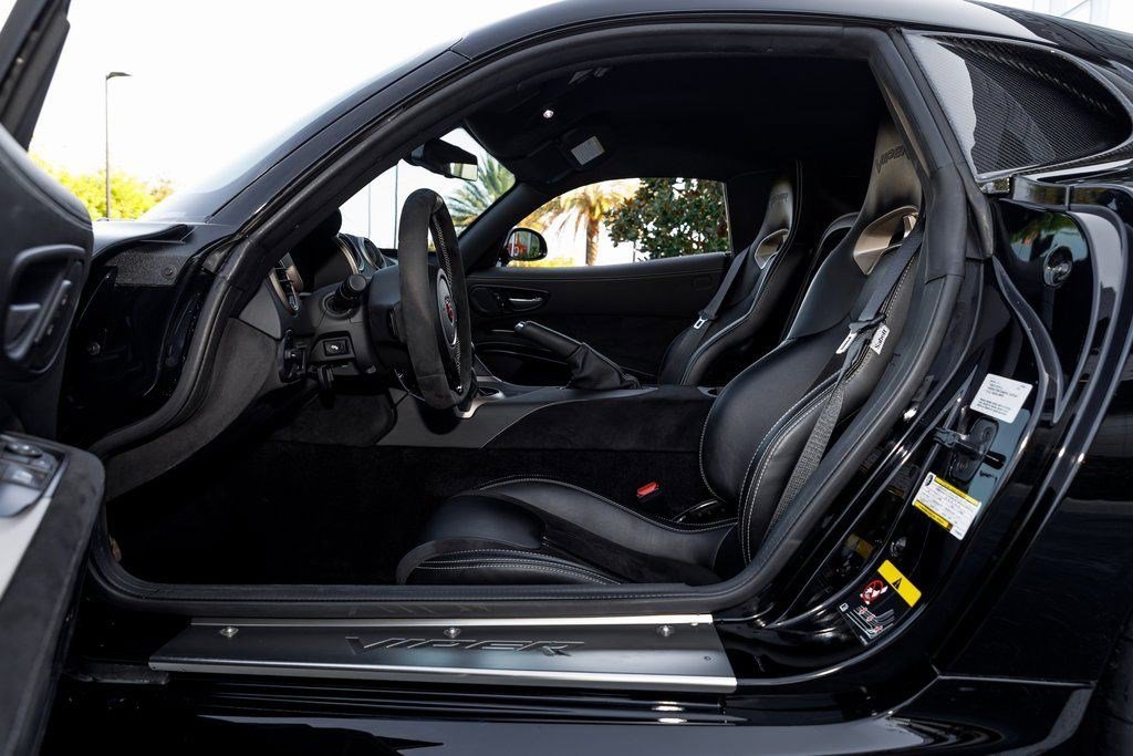 2017 Dodge Viper GTC - Photo 39
