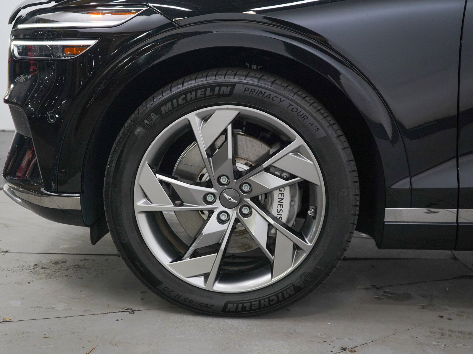 Used 2023 Vik Black Genesis Advanced AWD image 30