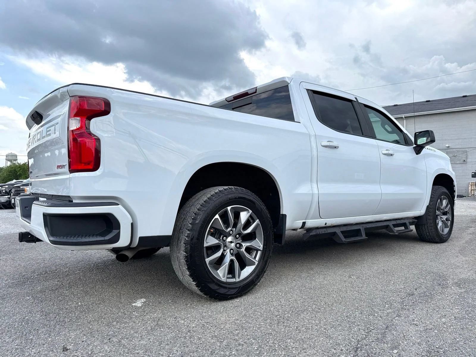 Used 2019 SUMMIT WHITE Chevrolet RST image 7