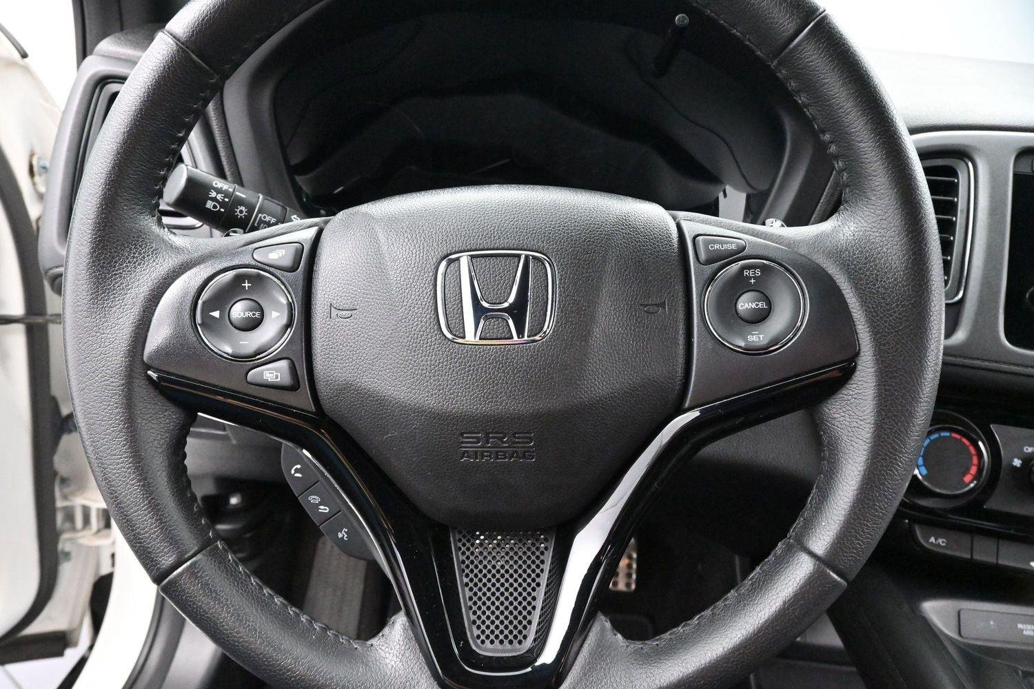 Used 2022 Platinum White Pearl Honda Sport image 15