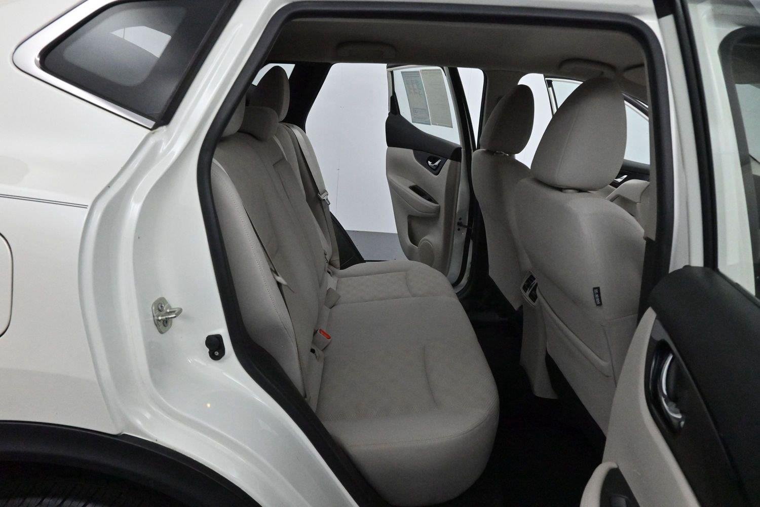 Used 2018 Pearl White Nissan SV image 29