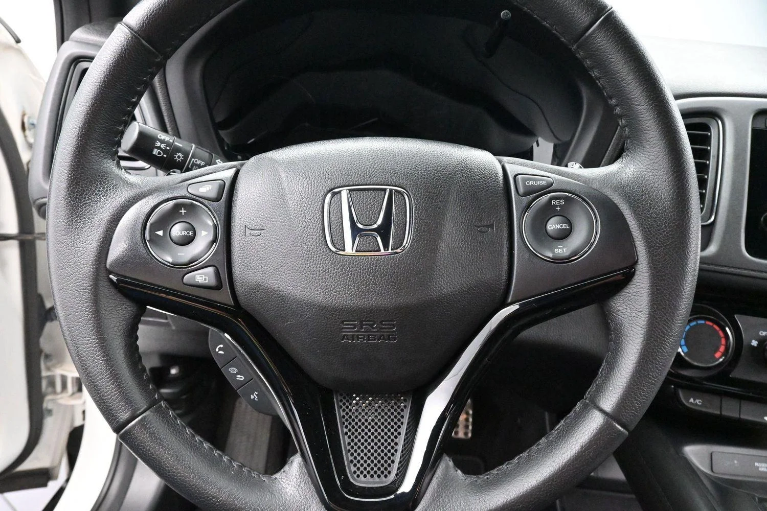 Used 2022 Platinum White Pearl Honda Sport image 15