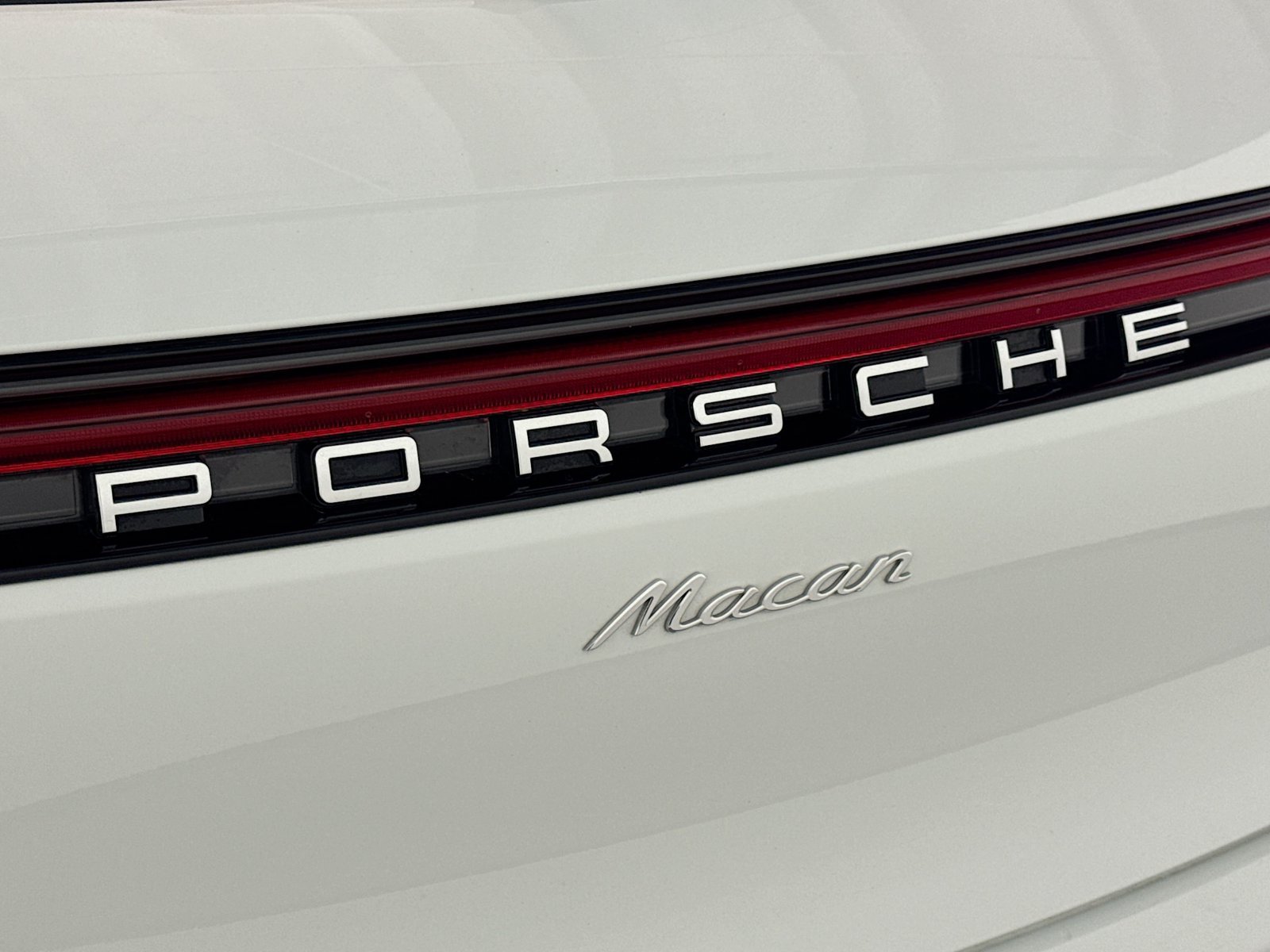 Used 2025 White Porsche  image 25