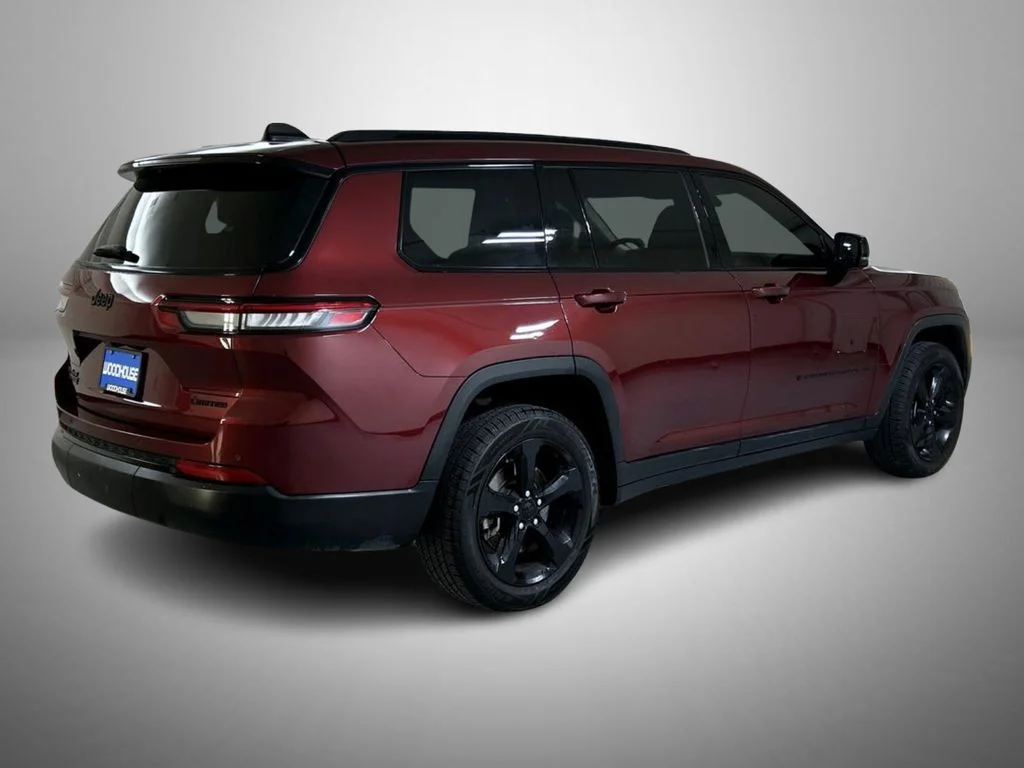 Used 2022 Red Jeep Limited image 5