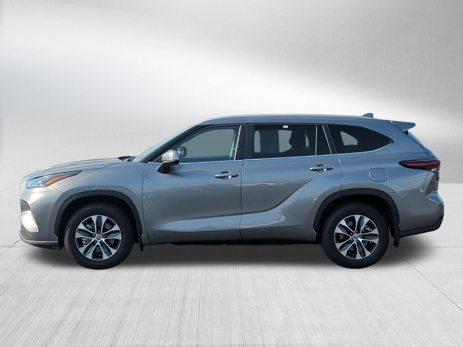 Certified Used 2026 HEAVY METAL Toyota XLE image 4