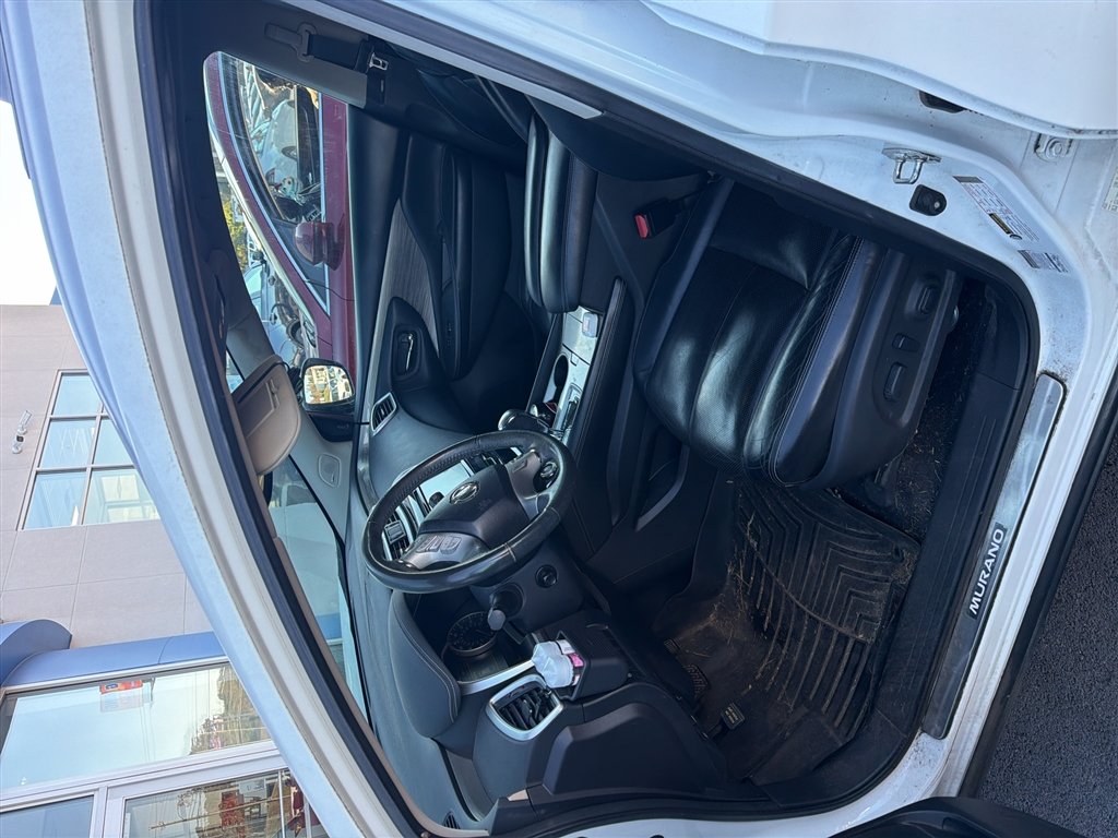 Used 2016 PEARL WHITE Nissan Platinum image 1