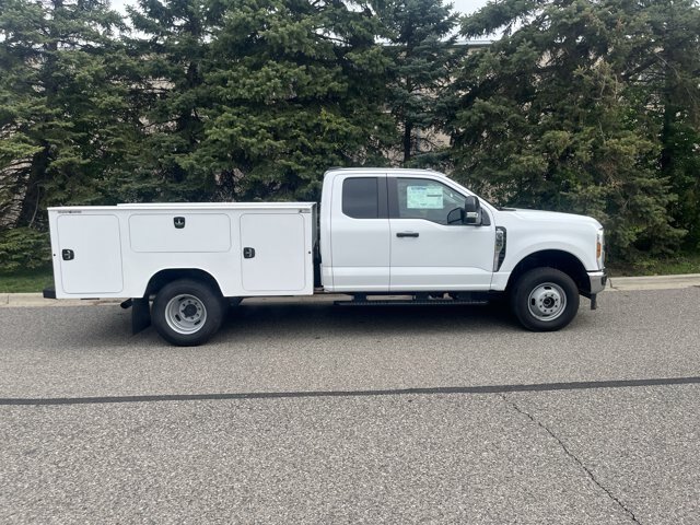 New 2025 Oxford White Ford XL image 31