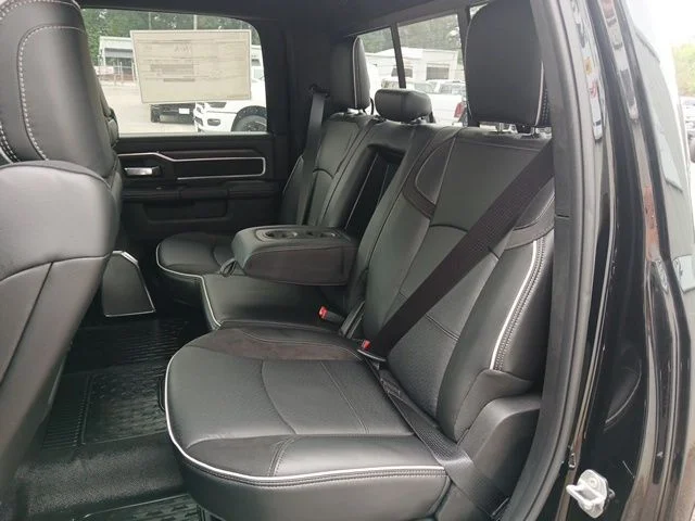New 2026 Diamond Black Crystal Pearl-Coat Exterior Paint RAM Laramie image 16