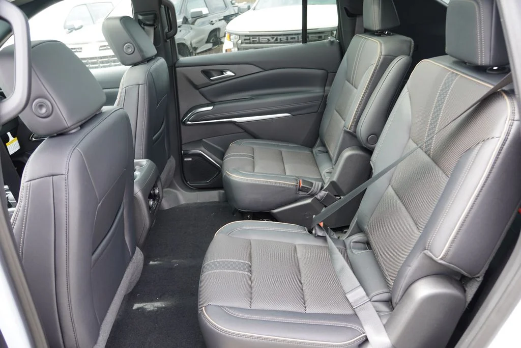 New 2026 Polar White Tricoat Chevrolet High Country image 12