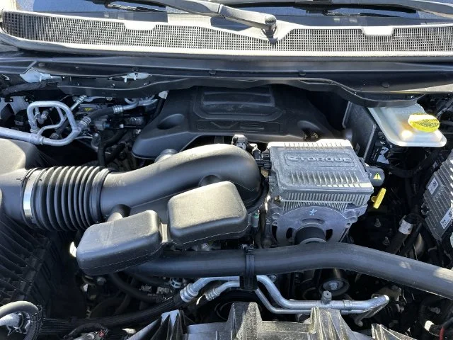 Used 2022 White Jeep Series II image 28