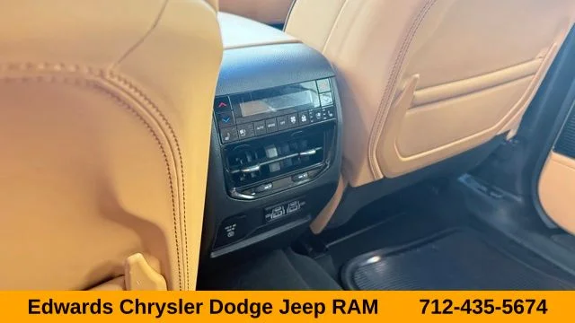 Used 2025 White Jeep Summit image 36