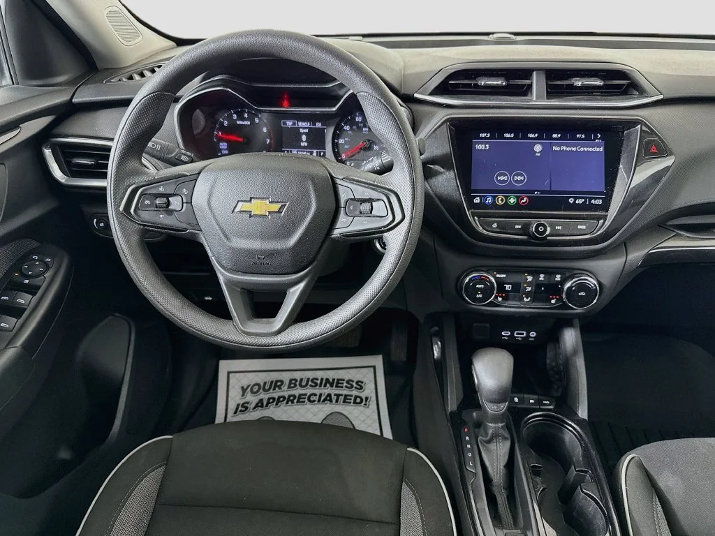 Used 2023 White Chevrolet LT image 20