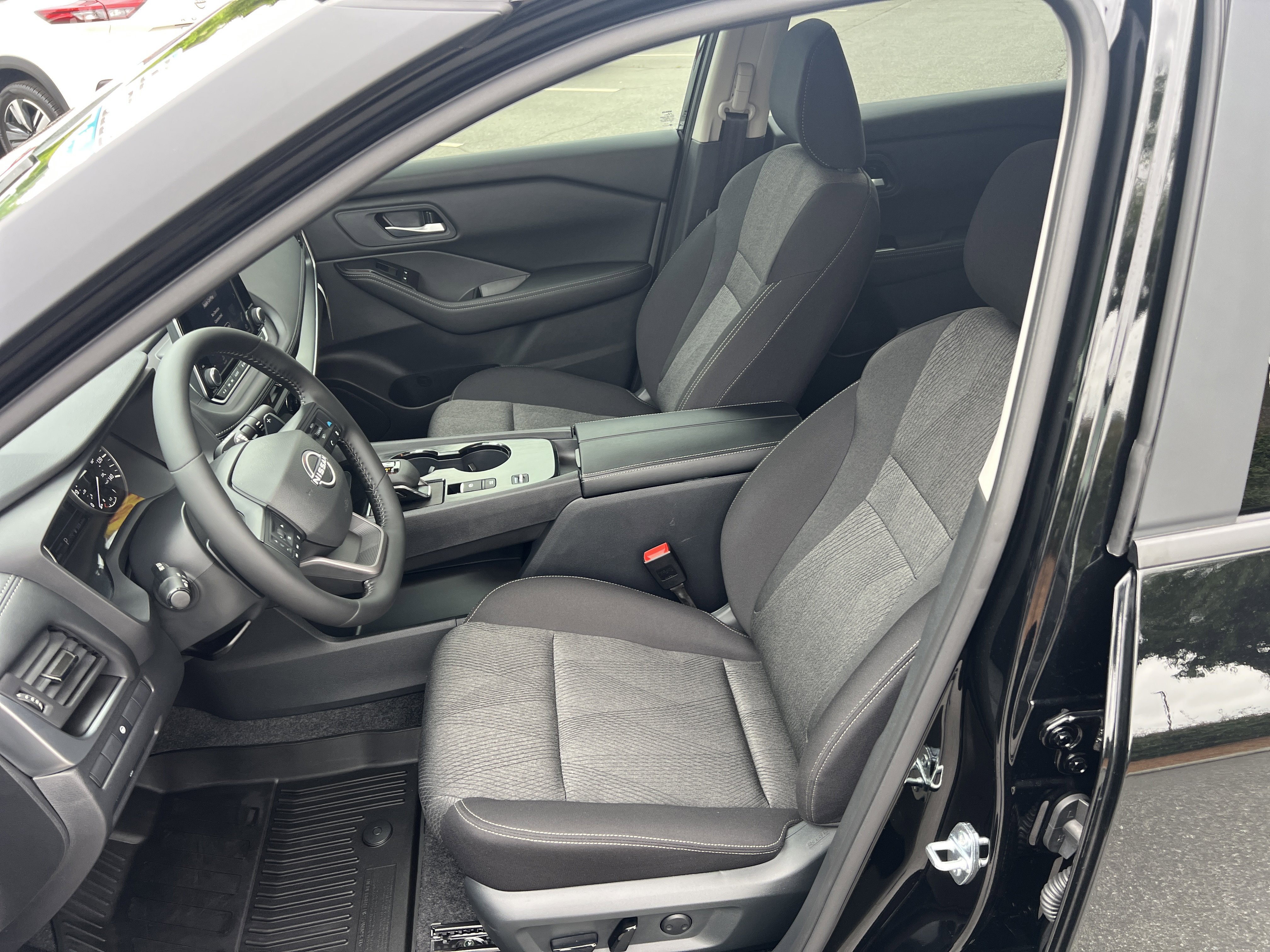 Used 2026 Super Black Nissan SV image 39
