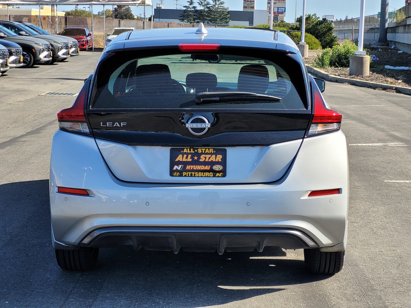 2024 Nissan Leaf S photo 4