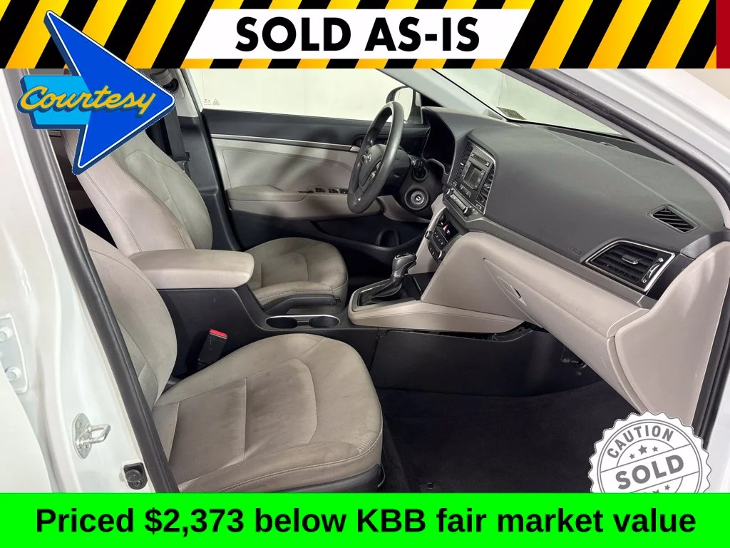 Used 2017 White Hyundai SE image 14