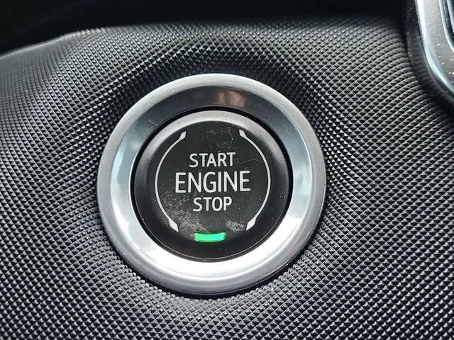 Used 2023 Black Chevrolet Z71 image 20