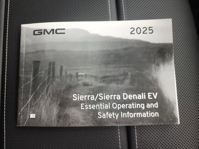 2025 GMC Sierra EV Denali - Photo 31