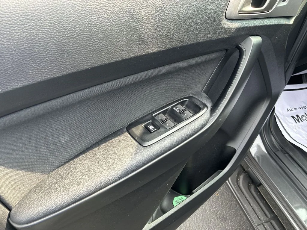 Used 2019 Gray Ford XLT image 13