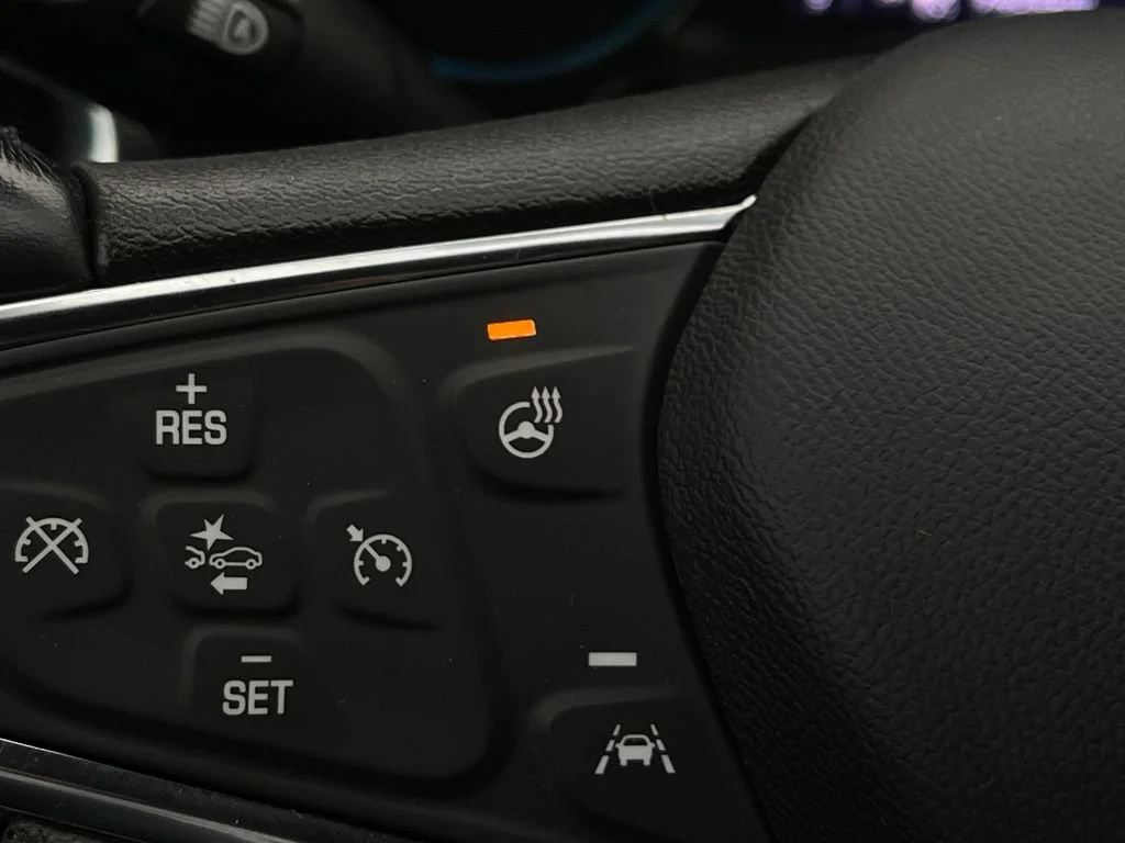 Used 2020 SILVER ICE METALLIC Chevrolet Premier image 22