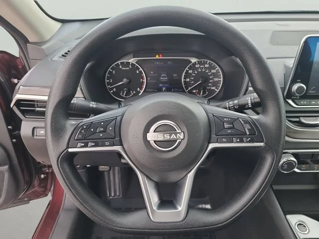 Used 2024 Red Nissan 2.5 SV image 26