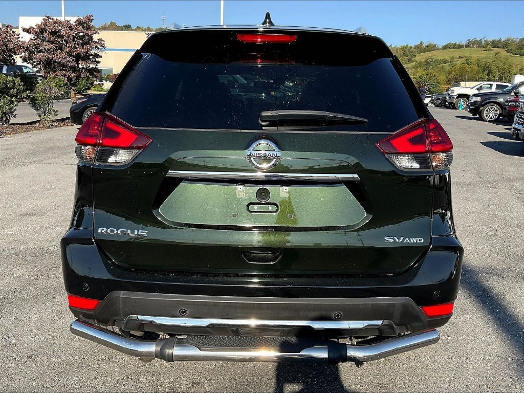 Used 2020 Green Nissan SV image 13