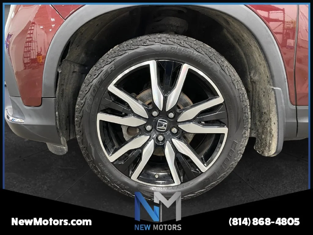 Used 2021 Red Honda Touring image 14