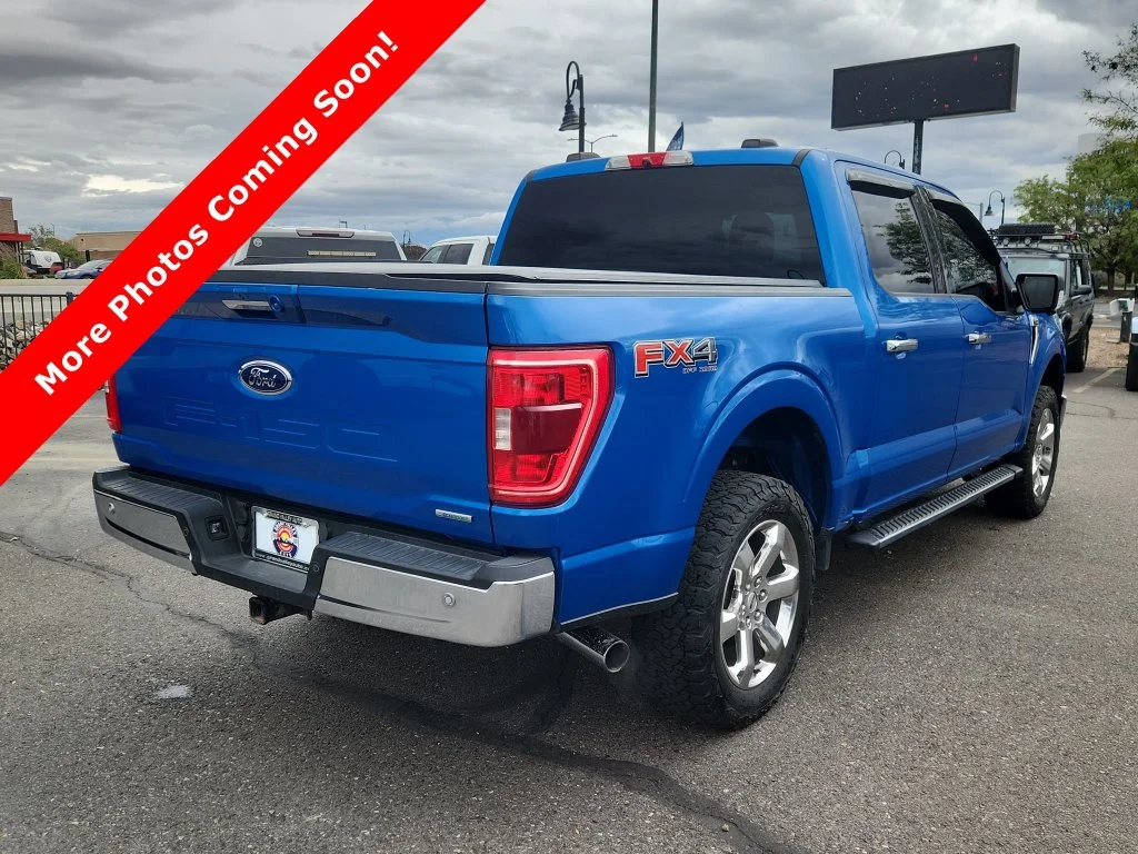 Used 2021 Blue Ford XLT image 3