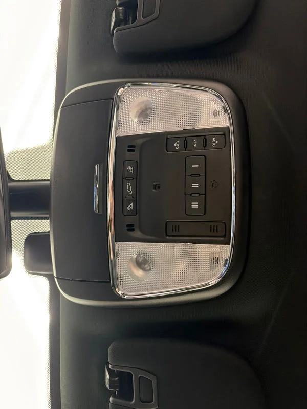 Used 2022 Black Jeep Limited image 41