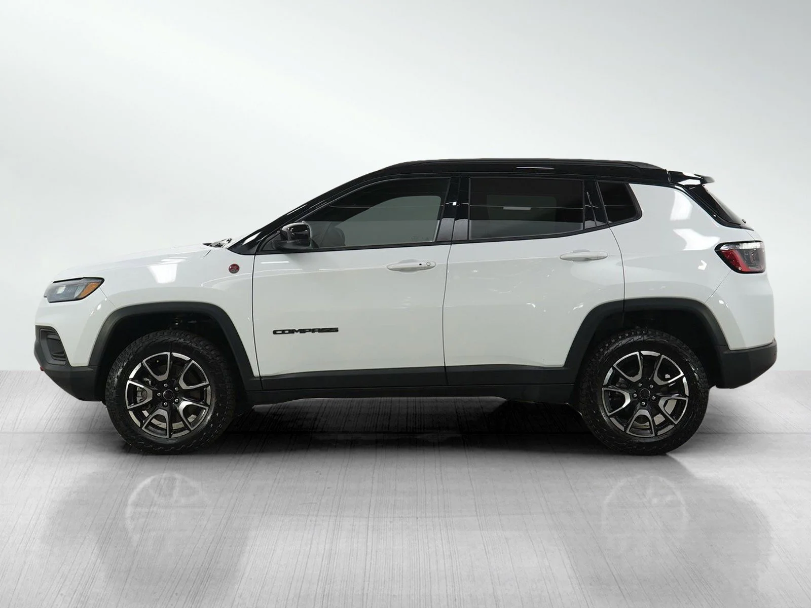 Used 2025 Jeep Compass Trailhawk with VIN 3C4NJDDN2ST584097 for sale in Wayzata, Minnesota