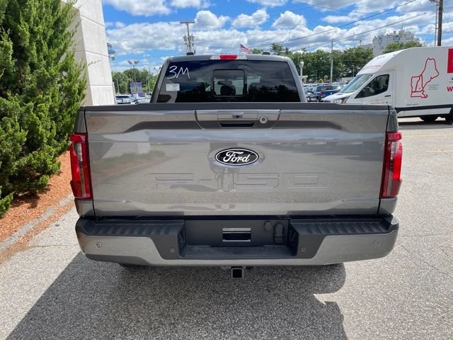 New 2026 CARBONIZED GRAY Ford XLT image 8