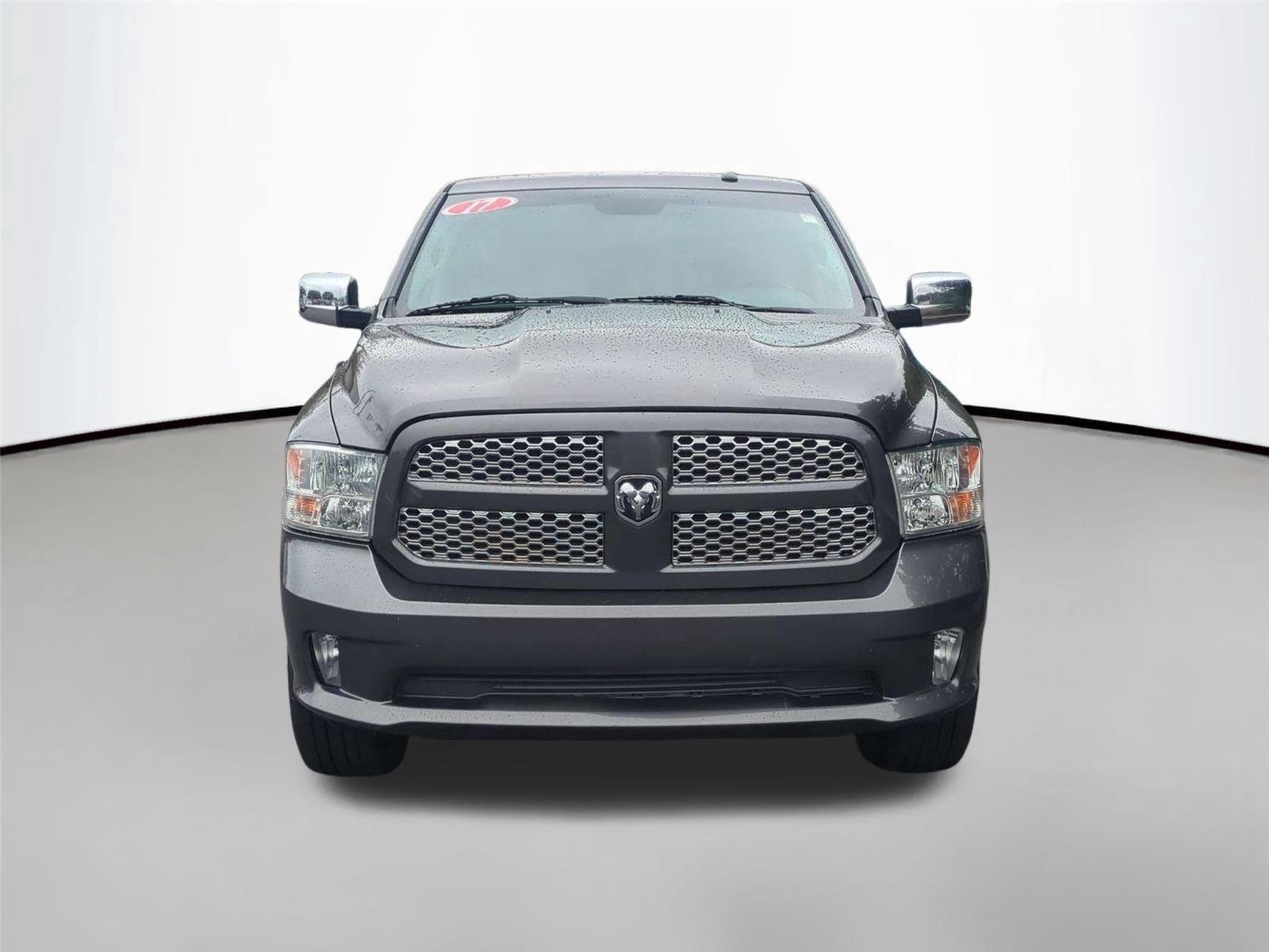 Used 2017 Granite Crystal Metallic Clearcoat Ram Express image 8