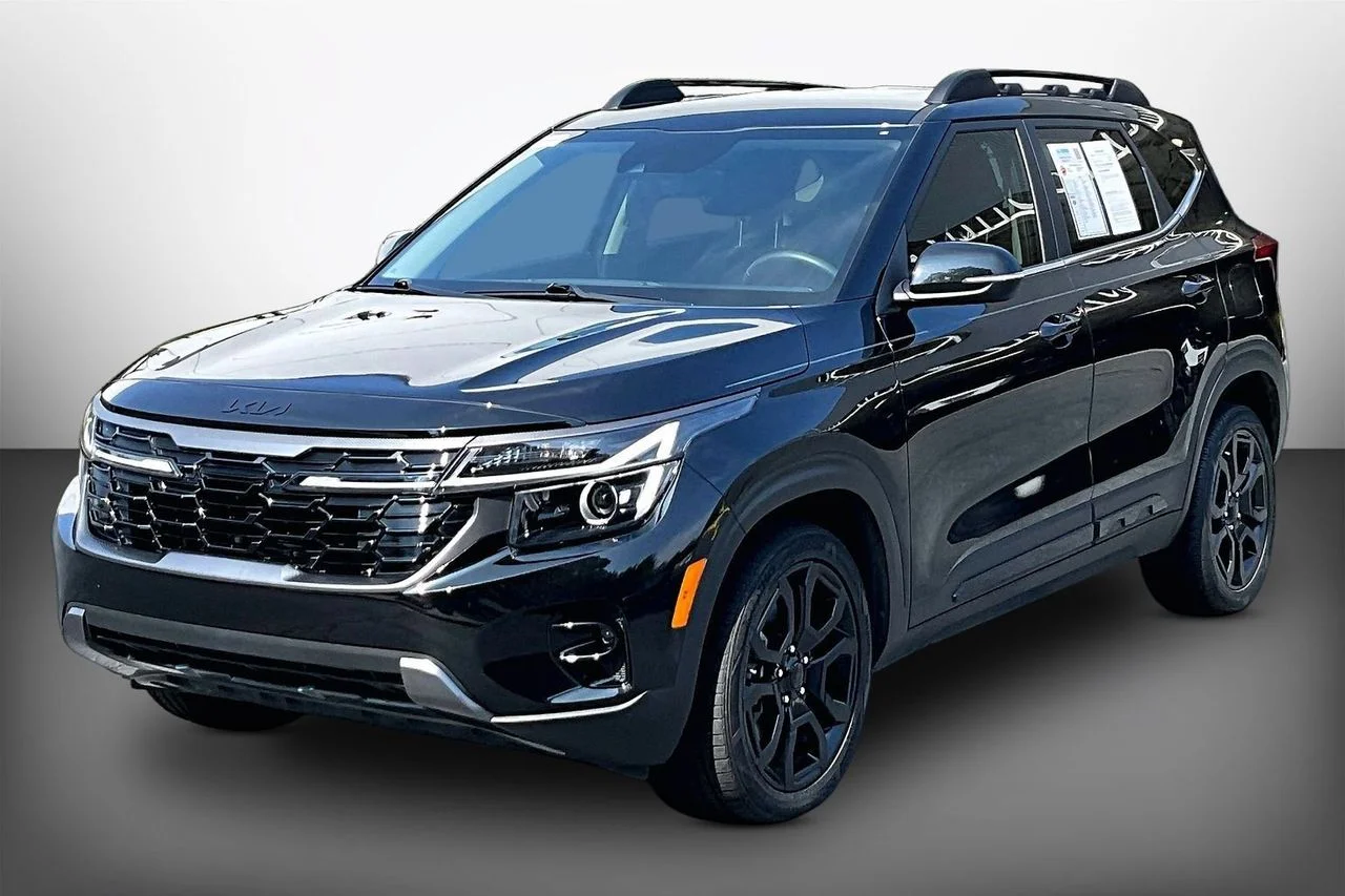 Certified Used 2025 Black Kia X-Line image 4