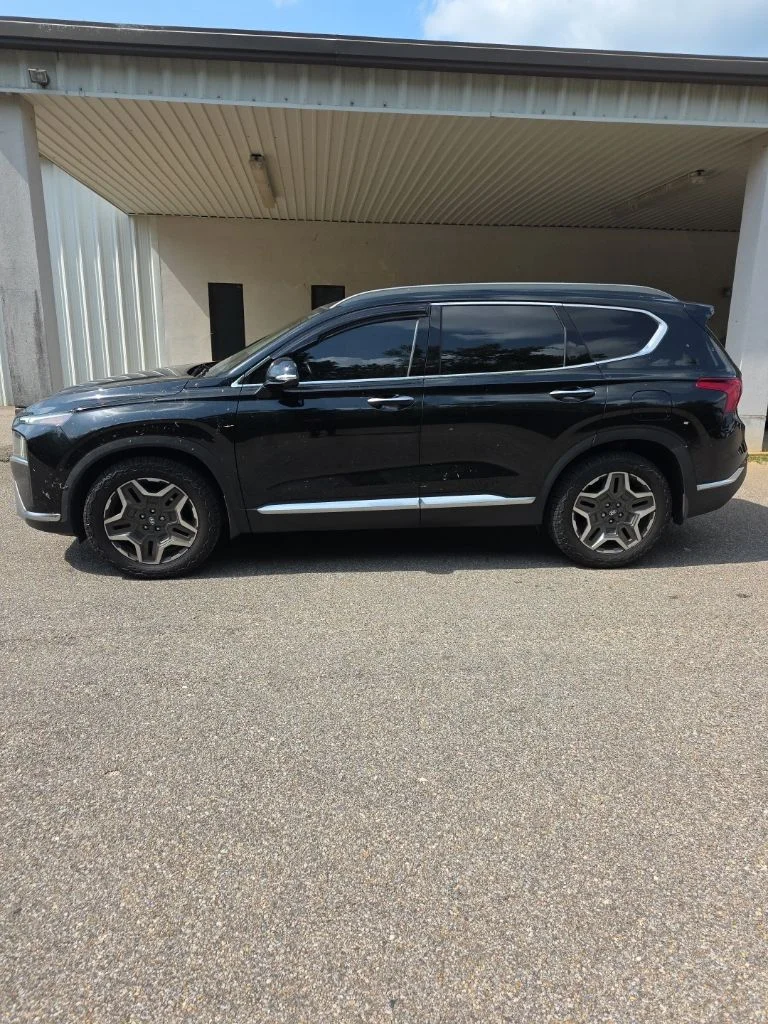 Used 2023 Black Hyundai Limited image 2