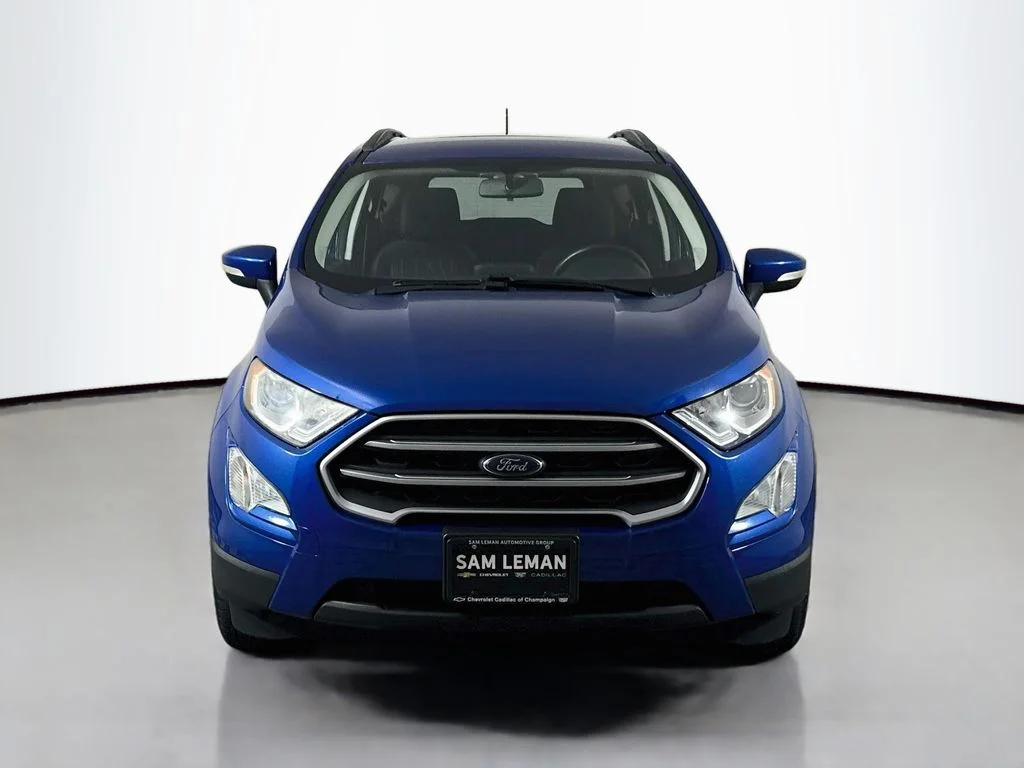 Used 2018 Blue Ford SE image 2