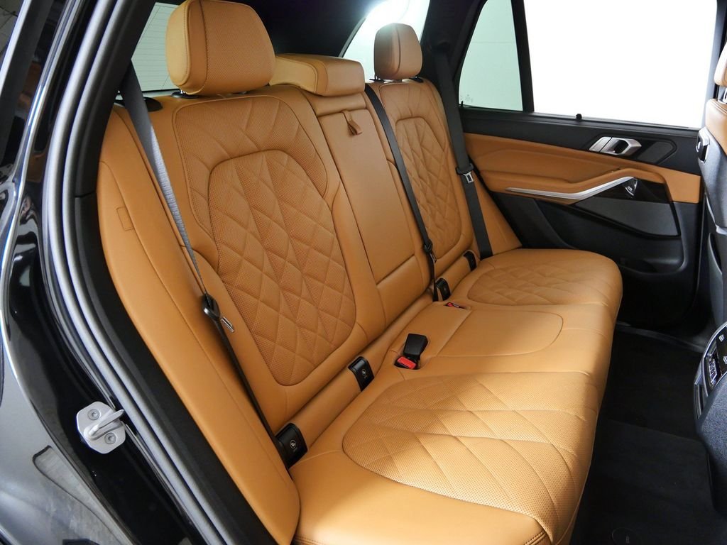 New 2026 Black Sapphire Metallic BMW xDrive40i image 23