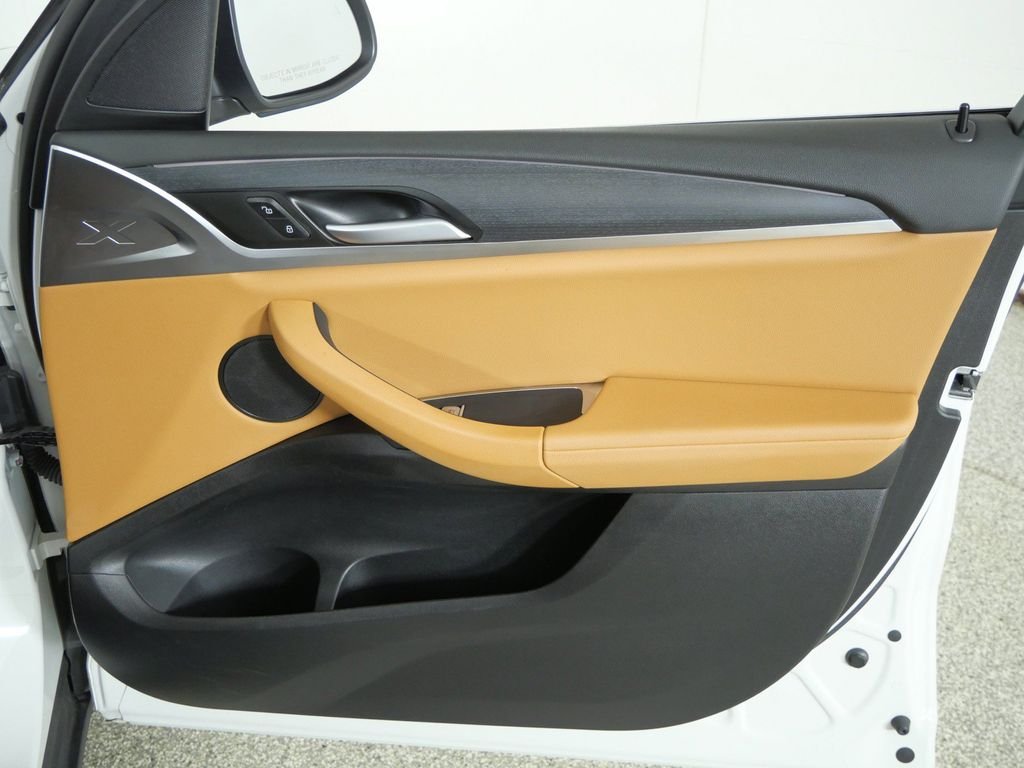 Used 2024 White BMW xDrive30i image 20
