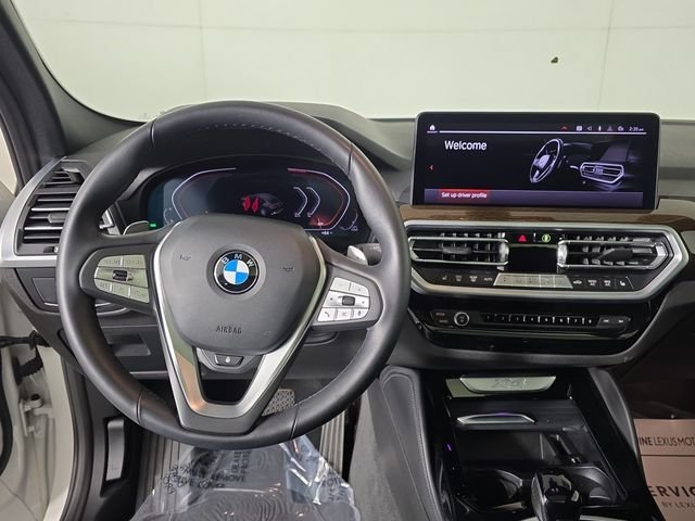 Used 2022 White BMW xDrive30i image 9