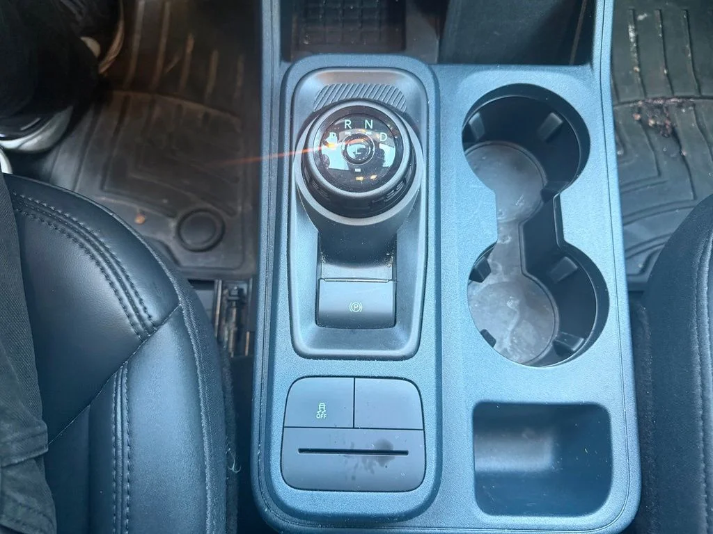 Used 2025 Gray Metallic Ford Lariat image 20