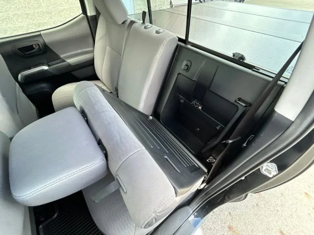 Used 2018 Black Toyota SR5 image 36